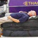 bangkok02 Para turis asing terbengkalai di bandara